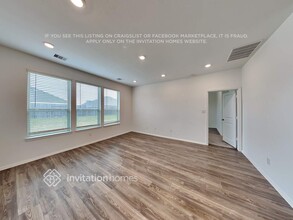 752 Scenic Lake Dr in La Marque, TX - Building Photo - Building Photo