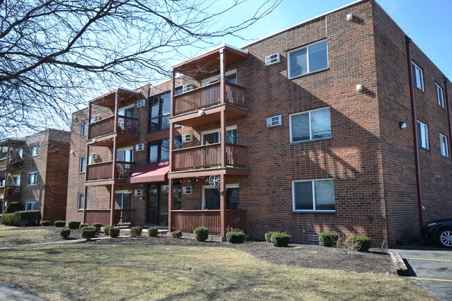 17528 71st Ave in Tinley Park, IL - Building Photo - Building Photo