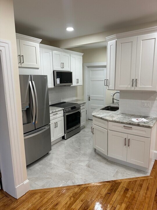 2 Arlington St in Cambridge, MA - Building Photo