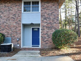 365 W Illinois Ave in Southern Pines, NC - Building Photo