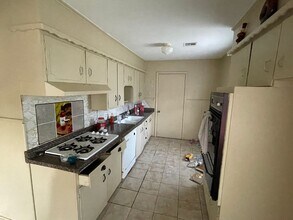 204 W Kittyhawk Dr in Midwest City, OK - Building Photo - Building Photo