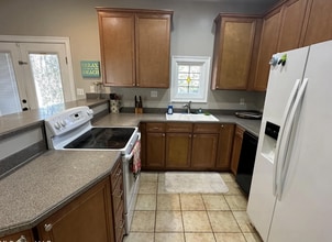 260 Pine Ridge Dr in Waveland, MS - Building Photo - Building Photo