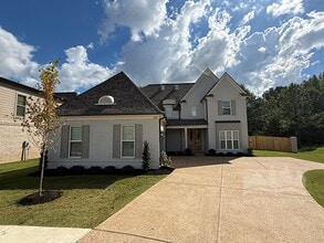 8021 Christian Ct in Olive Branch, MS - Building Photo - Building Photo
