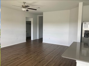 10537 Steinbeck Dr in Austin, TX - Building Photo - Building Photo