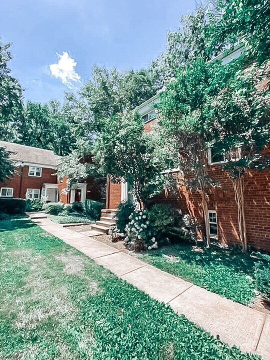 1258 Martha Custis Dr in Alexandria, VA - Building Photo