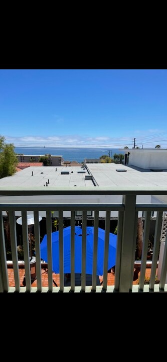 277 Diamond St in Laguna Beach, CA - Building Photo
