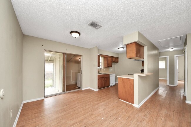 property at 1006 Perry St