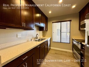 1211 Summertime Ln in Culver City, CA - Building Photo - Building Photo