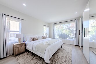 507 N Formosa Ave in Los Angeles, CA - Foto de edificio - Building Photo