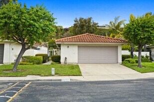 22981 Via Miramar in Laguna Beach, CA - Building Photo
