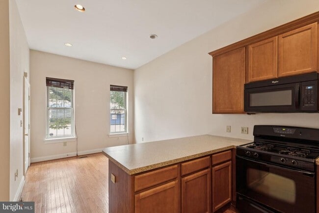 property at 2542 W Girard Ave