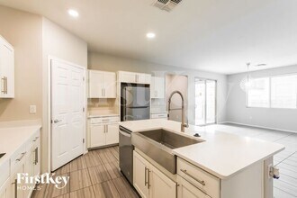 9620 S Trapper Ridge Dr in Tucson, AZ - Building Photo - Building Photo