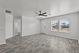 2101 St Lucia Calle in Dickinson, TX - Building Photo - Building Photo