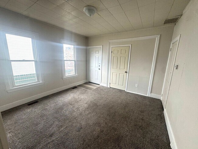 325 E Pine St. in Millville, NJ - Building Photo - Building Photo