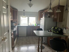 215 E College Ave-Unit -APT B in Pleasant Gap, PA - Building Photo - Building Photo