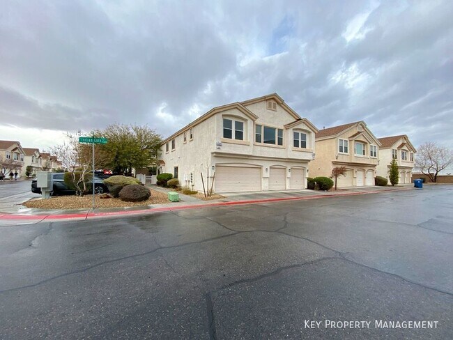 9335 Indian Corn Ct in Las Vegas, NV - Building Photo - Building Photo