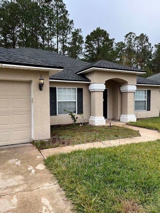 11008 Apple Blossom Trail W in Jacksonville, FL - Building Photo