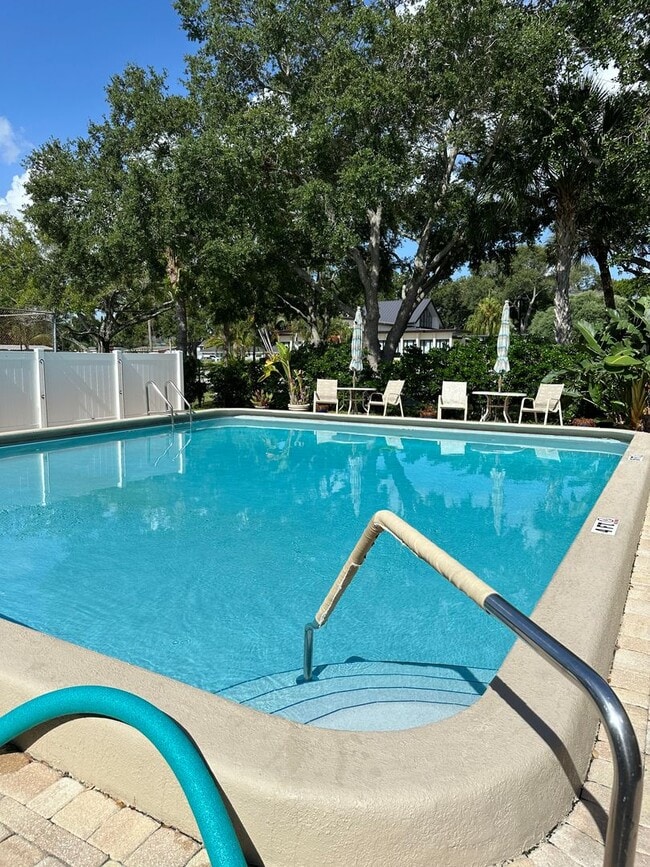 property at 400 18th St