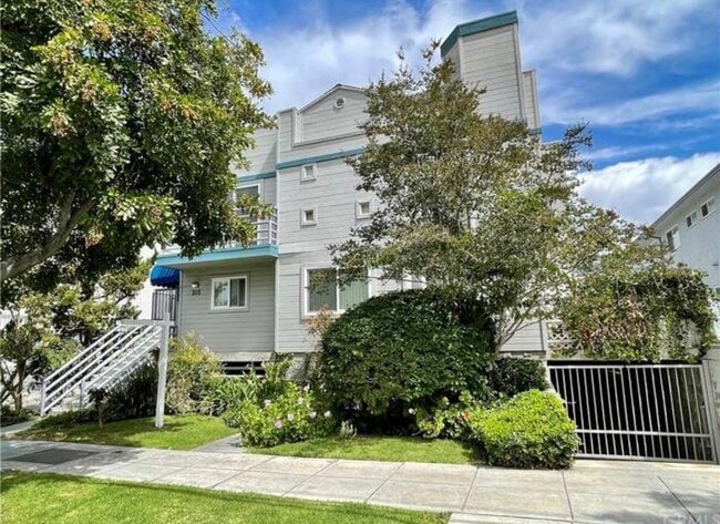 property at 315 Cameron Pl