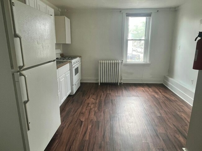 property at 122 W Main St
