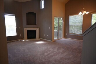 5542 Tares Cir in Elk Grove, CA - Building Photo - Building Photo