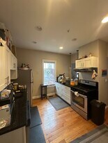 171 Walnut St, Unit 2 in Somerville, MA - Building Photo