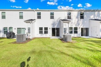 4163 Smt Wds Dr in Charlotte, NC - Building Photo - Building Photo