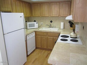 7402 E Carefree Dr-Unit -215 in Carefree, AZ - Building Photo - Building Photo
