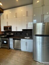 1028a Commonwealth Ave, Unit 101 in Boston, MA - Foto de edificio - Building Photo