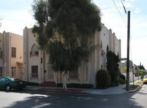 4886 Lexington Ave in Los Angeles, CA - Building Photo - Building Photo