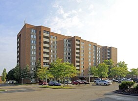 Parkview Tower Apartments