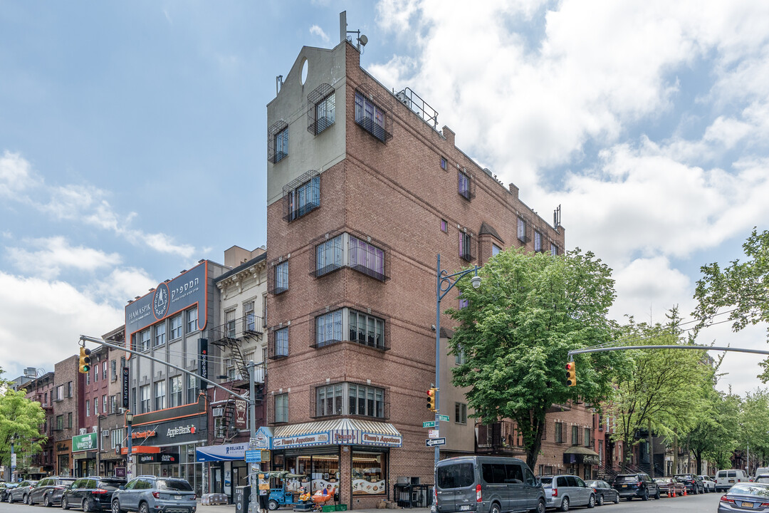 40 Lee Ave in Brooklyn, NY - Foto de edificio