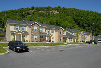 Mason's Ridge in New Windsor, NY - Foto de edificio - Building Photo