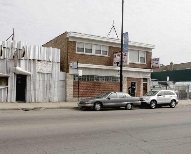 5222 W Belmont Ave in Chicago, IL - Building Photo - Building Photo