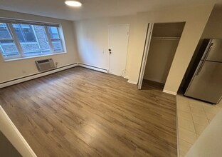 91 Stedman St, Unit 11A in Brookline, MA - Building Photo - Building Photo