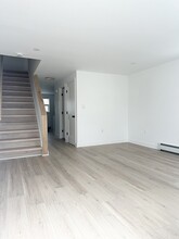 50 Oak St in Waltham, MA - Foto de edificio - Building Photo