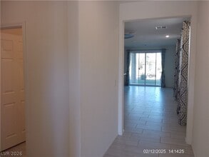 9092 Jade Vine Ave in Las Vegas, NV - Building Photo - Building Photo