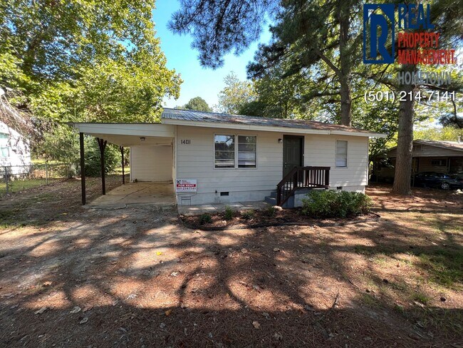 property at 1401 S Bailey St