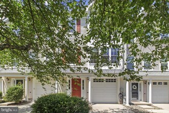 1426 Anna Marie Ct in Annapolis, MD - Foto de edificio - Building Photo