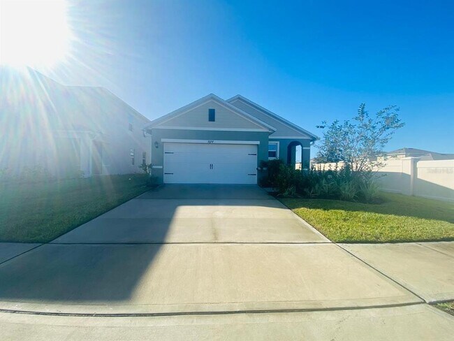 2057 Twin Flower Ln in Sanford, FL - Building Photo - Building Photo