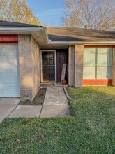 2602 Olympus Dr in Houston, TX - Building Photo - Building Photo