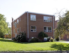 13 Queen St in Barrie, ON - Building Photo
