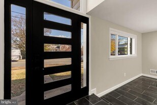 8730 Ewing Dr in Bethesda, MD - Building Photo