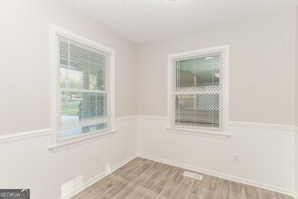 246 Timber Lake Cir in Douglasville, GA - Building Photo - Building Photo