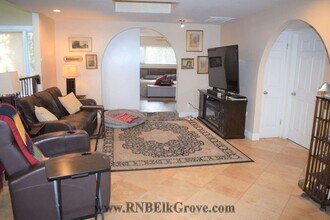 1160 Silver Lake Dr in Sacramento, CA - Building Photo - Building Photo