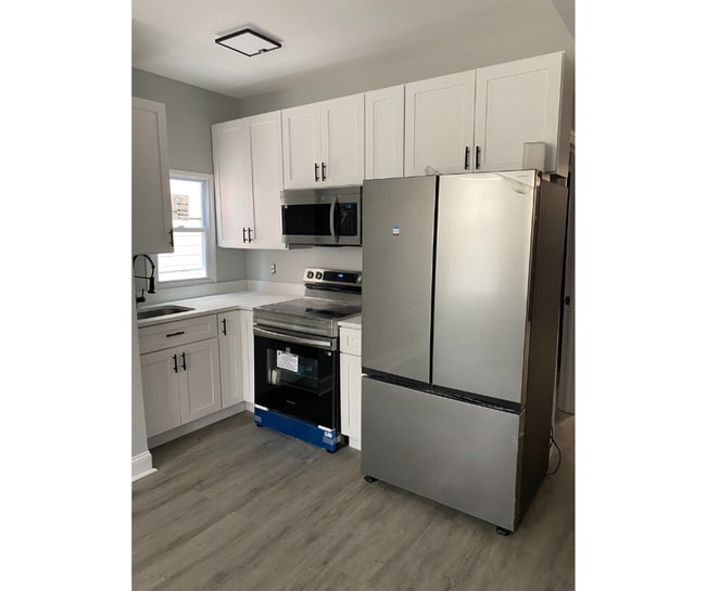 5112 Belair Rd in Baltimore, MD - Building Photo - Building Photo