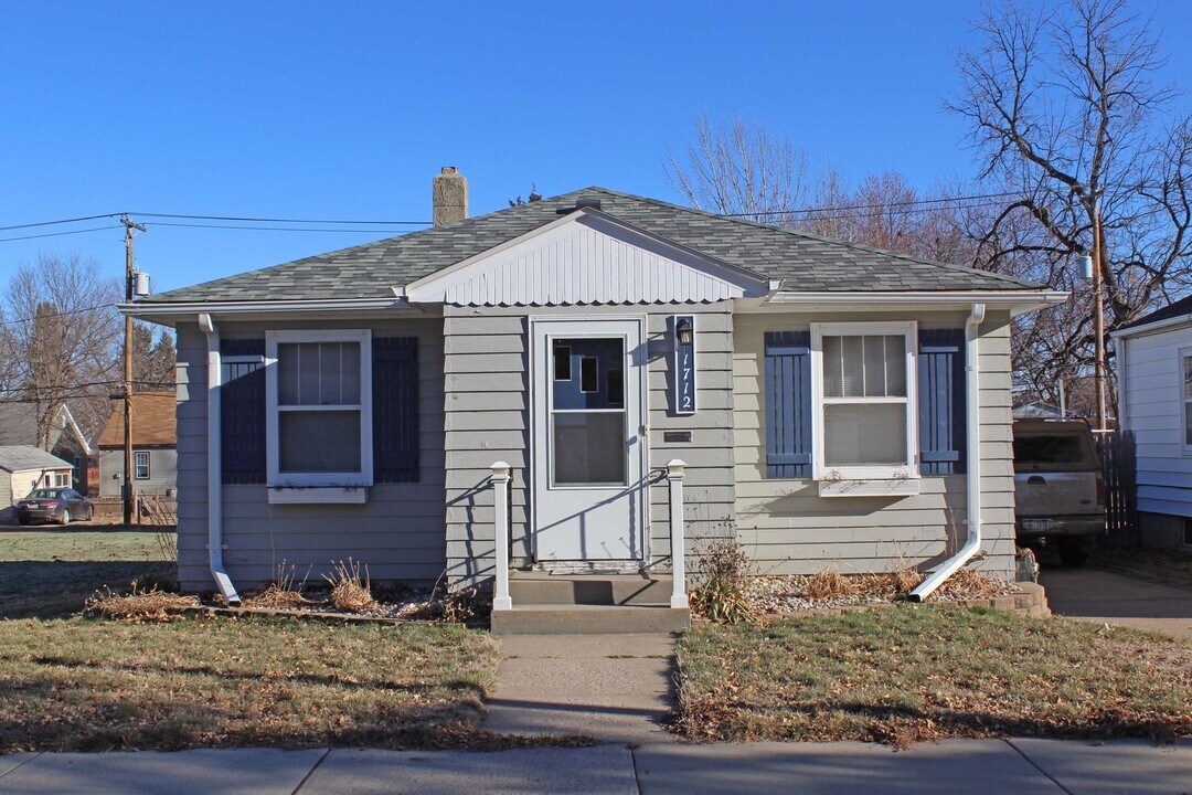 1712 S 8th Ave in Sioux Falls, SD - Building Photo