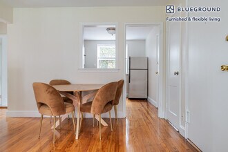 264 Harvard St in Cambridge, MA - Foto de edificio - Building Photo