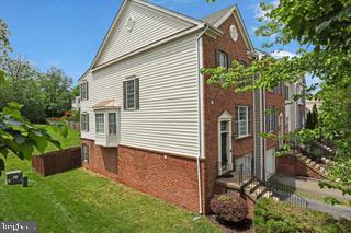 9757 Cheshire Ridge Cir in Manassas, VA - Building Photo - Building Photo