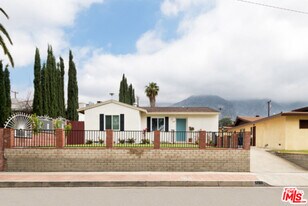 1789 Atchison St in Pasadena, CA - Building Photo